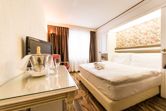http://posthotel-arosa.ch.tertia.sui-inter.net/uploads/images/rooms_overview/EinzelzimmerGrandlit.jpg