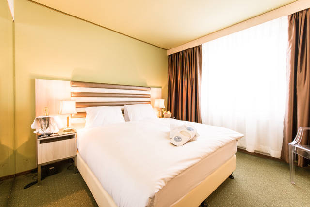 http://posthotel-arosa.ch.tertia.sui-inter.net/uploads/images/rooms_overview/VerliebtenDoppelzimmer.jpg